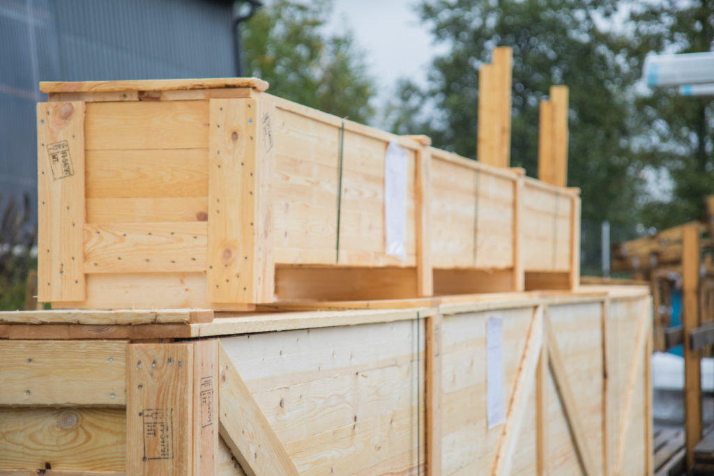 puupakkaukset teollisuuteen ja vientiin