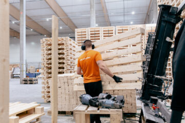 We offer customized packaging solutions for a variety of industries, ensuring that they meet the specific needs of each customer.